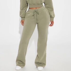 NWT Fashion Nova - Candice Lounge Flare Pant - Olive Green Size L